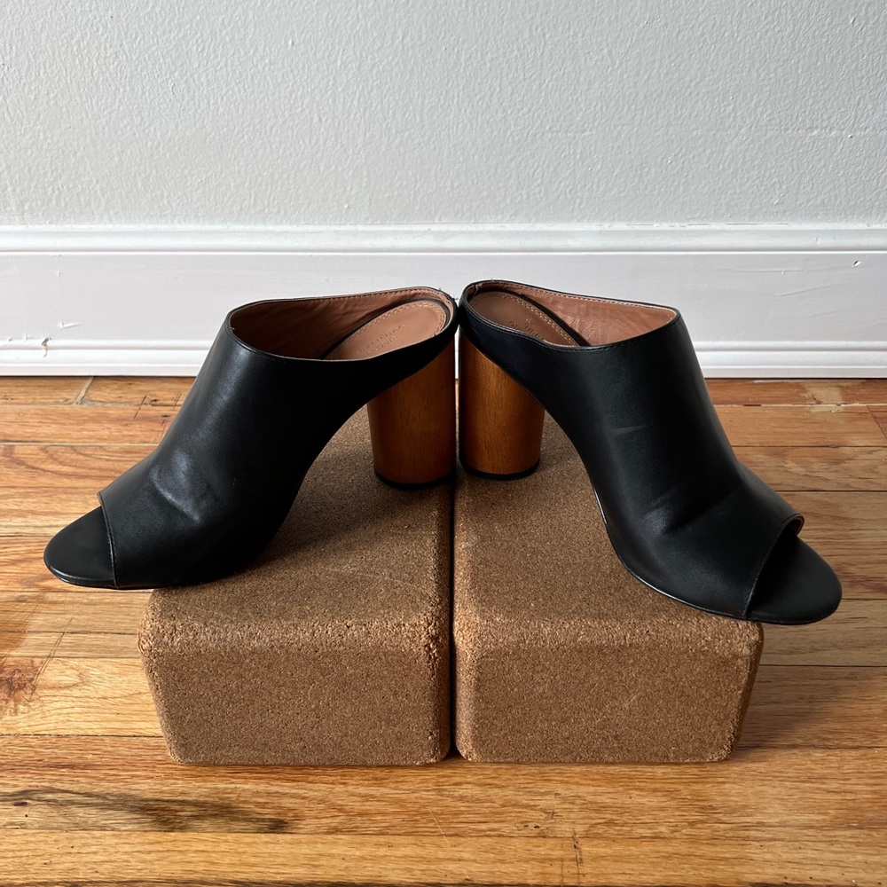 Urban Outfitters Peep Toe Mule Chunky Heel | Black/Tan | 9